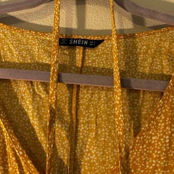 Lightweight golden yellow Flower summer dress - Picture 5 of 8